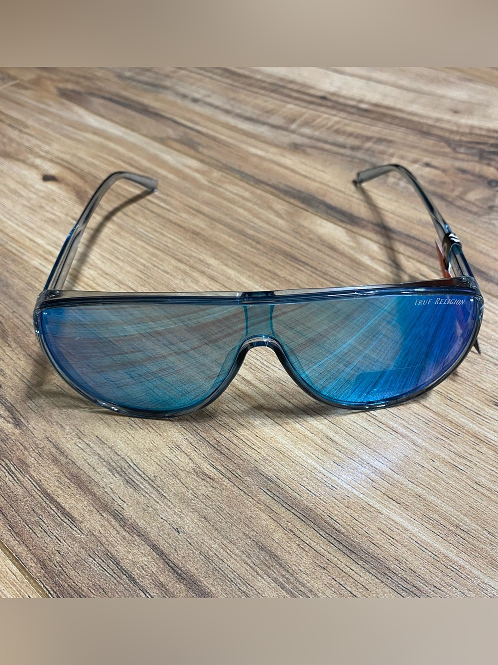 Men’s New with Tag True Religion Polarized Sun Glasses